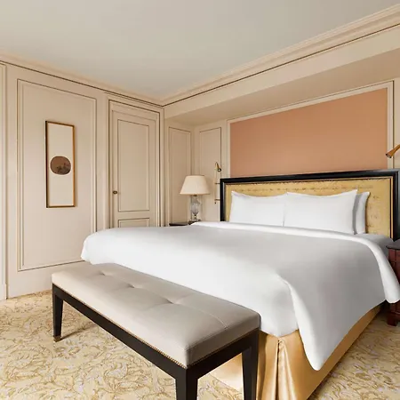 Hotel Shangri-la 5*