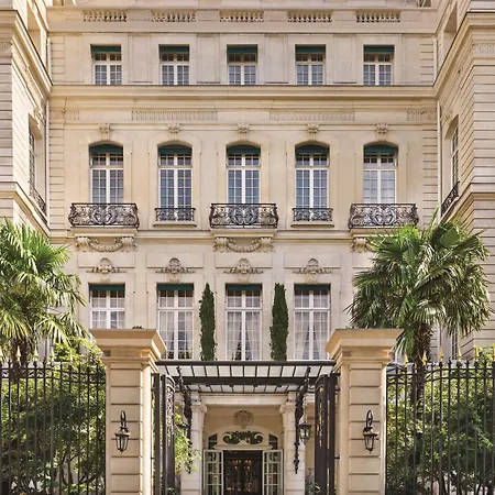 Hotel Shangri-la Paříž