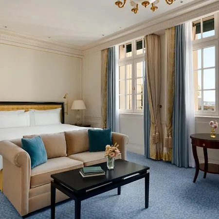 Hotel Shangri-la Paříž