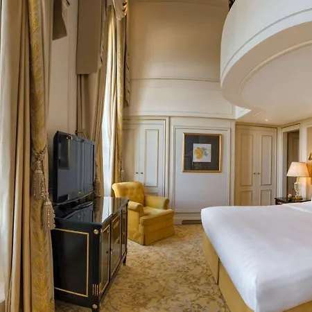 Hotel Shangri-la 5*