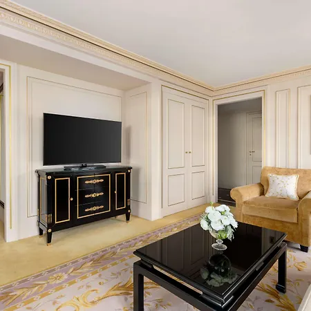 Shangri-la Paris