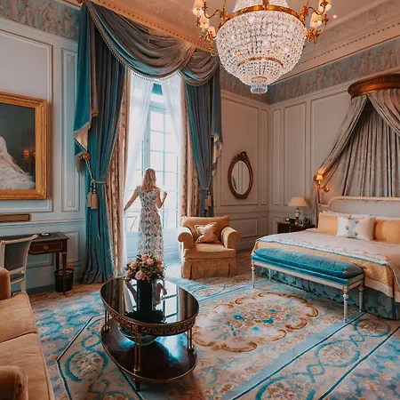 Hotel Shangri-la 5*