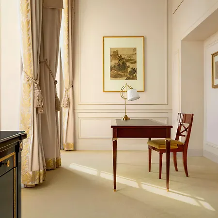 Shangri-la Hotel 5*