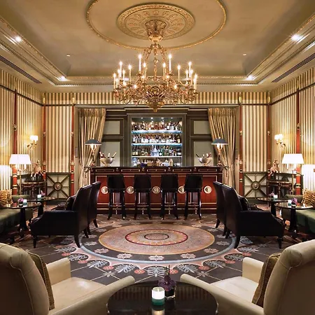 Hotel Shangri-la