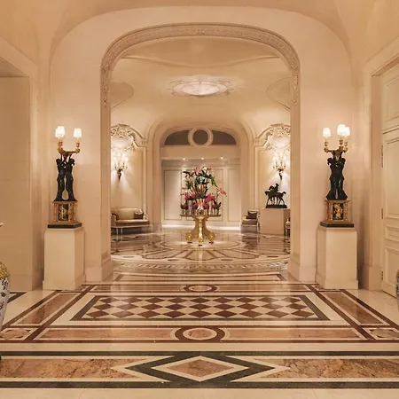 Hotel Shangri-la 5*