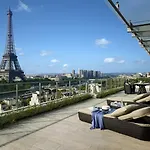 Shangri-la Hotel