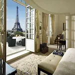 Shangri-la 5* Paryż