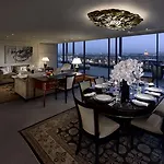 Shangri-la Hotel Paryż
