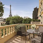 Shangri-la Hotel 5*