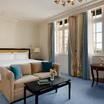 Hotel Shangri-la Paryż