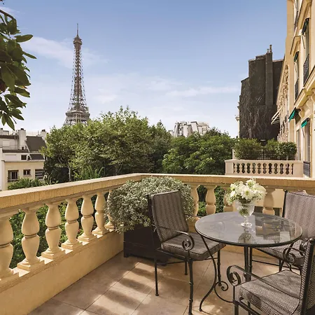 Shangri-la Hotel 5*