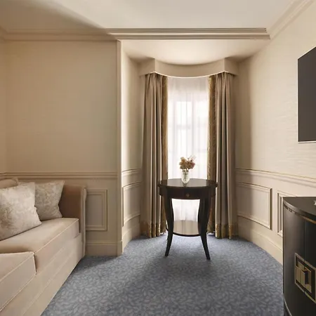 Shangri-la Hotell Paris