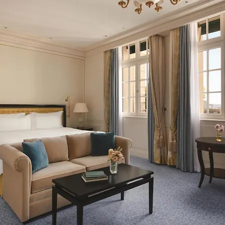 Shangri-la 5* Parigi
