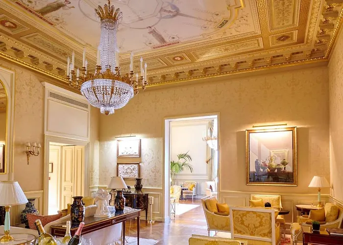 Shangri-la 5* Paříž