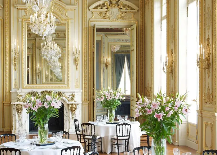 Shangri-la 5* Paříž