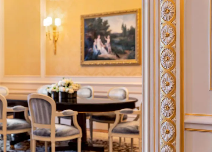 Hotel Shangri-la Paříž