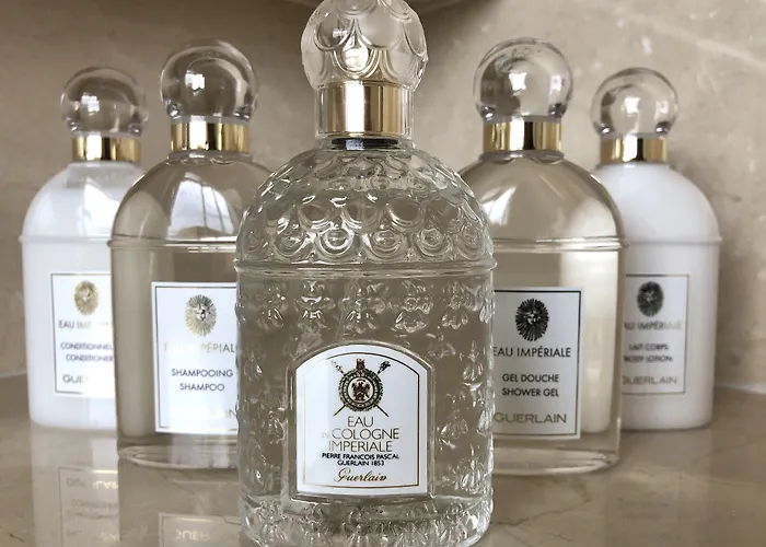 Shangri-la 5* Paříž