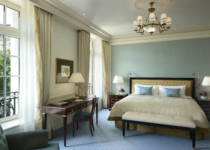 Shangri-la Paris